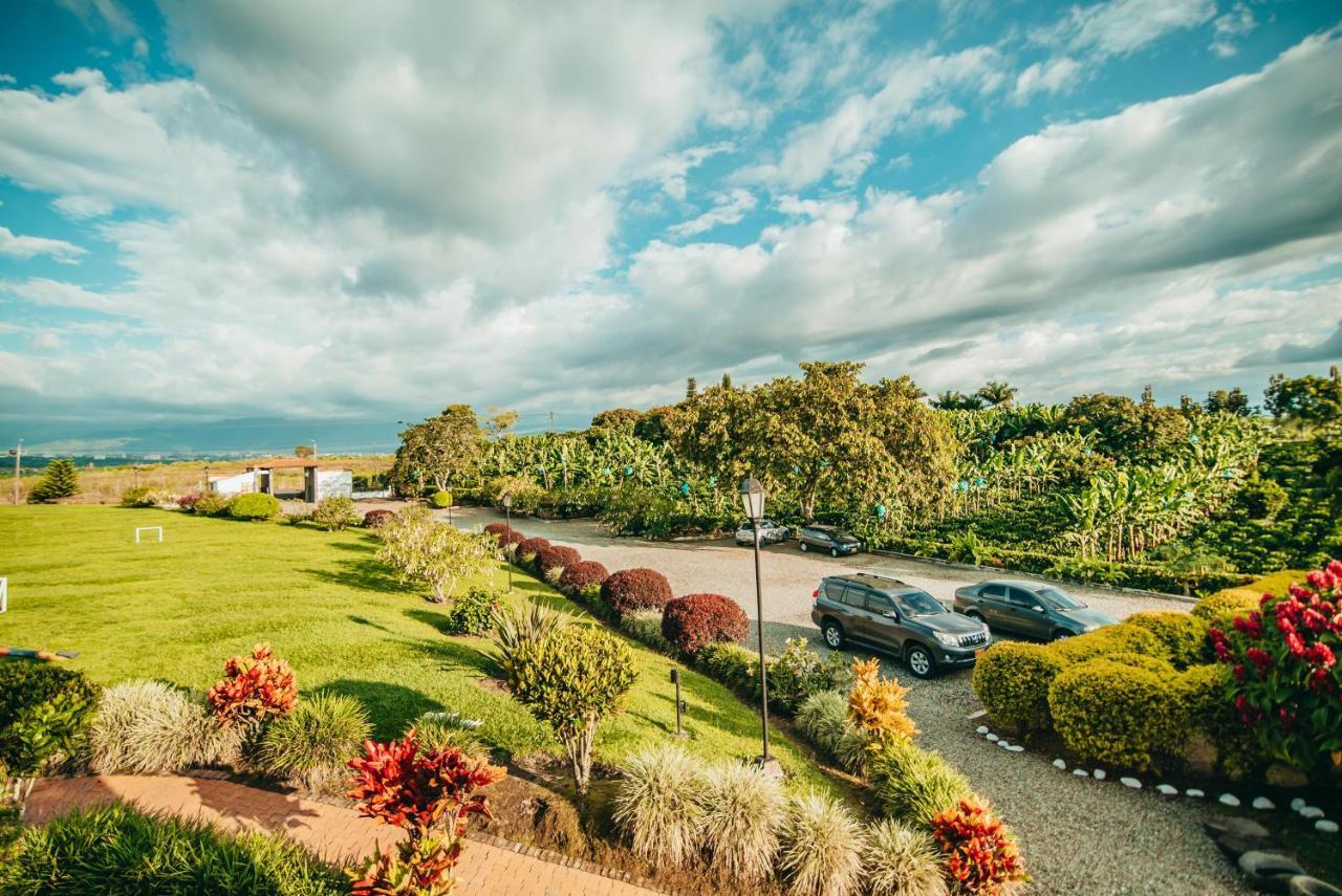 Hotel Arrayanes Del Quindio Montenegro Zewnętrze zdjęcie
