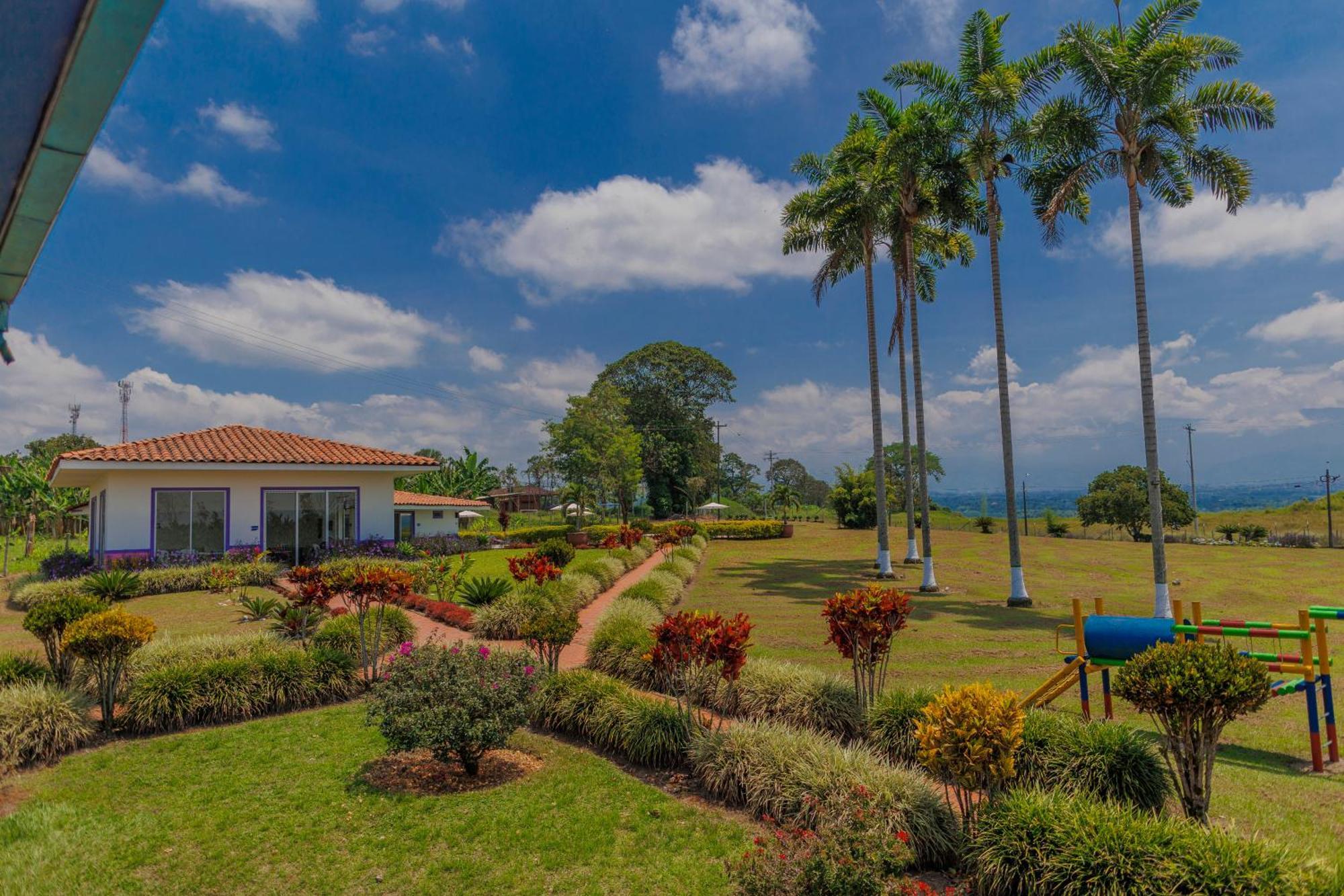 Hotel Arrayanes Del Quindio Montenegro Zewnętrze zdjęcie