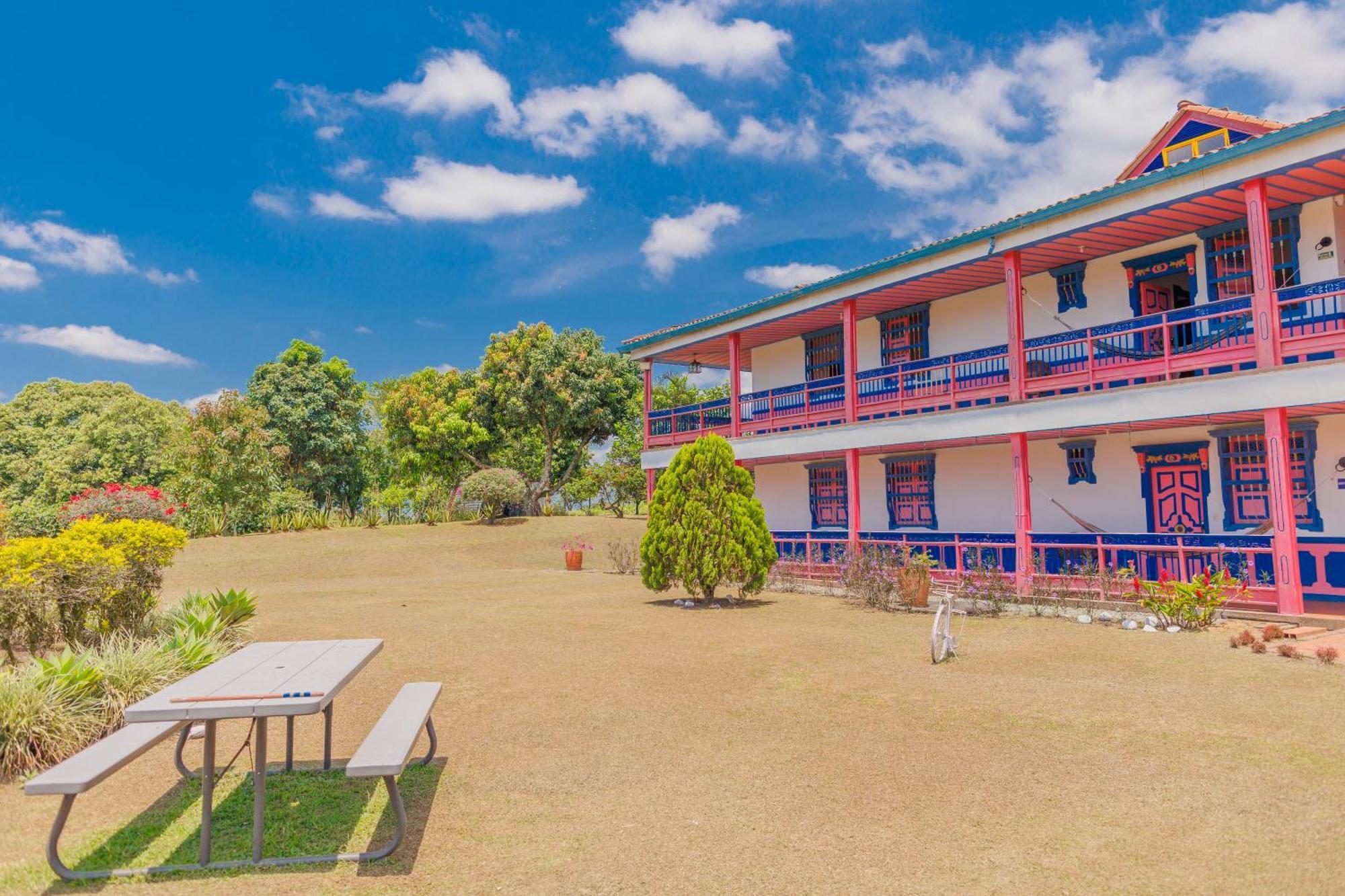 Hotel Arrayanes Del Quindio Montenegro Zewnętrze zdjęcie