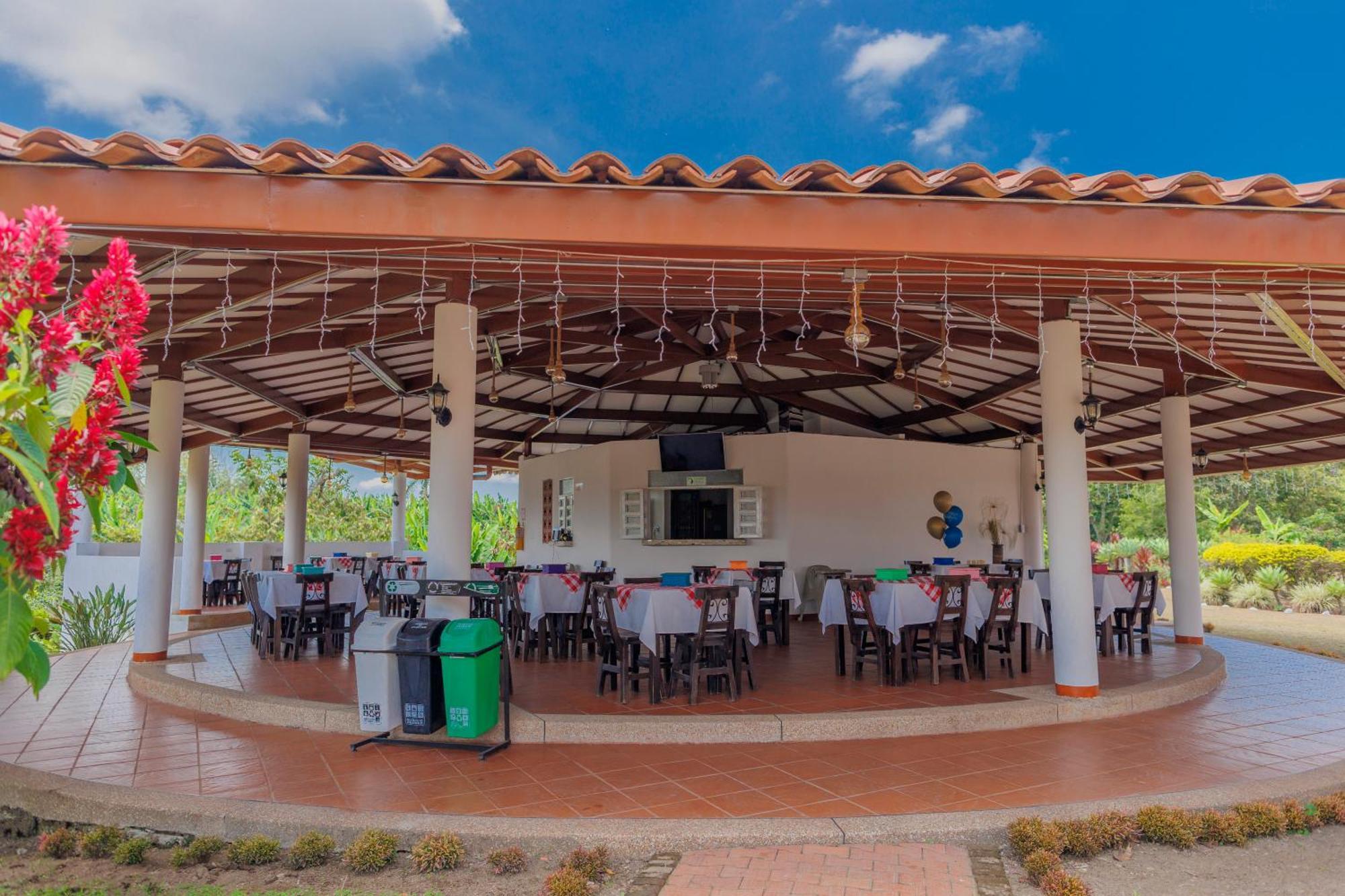 Hotel Arrayanes Del Quindio Montenegro Zewnętrze zdjęcie