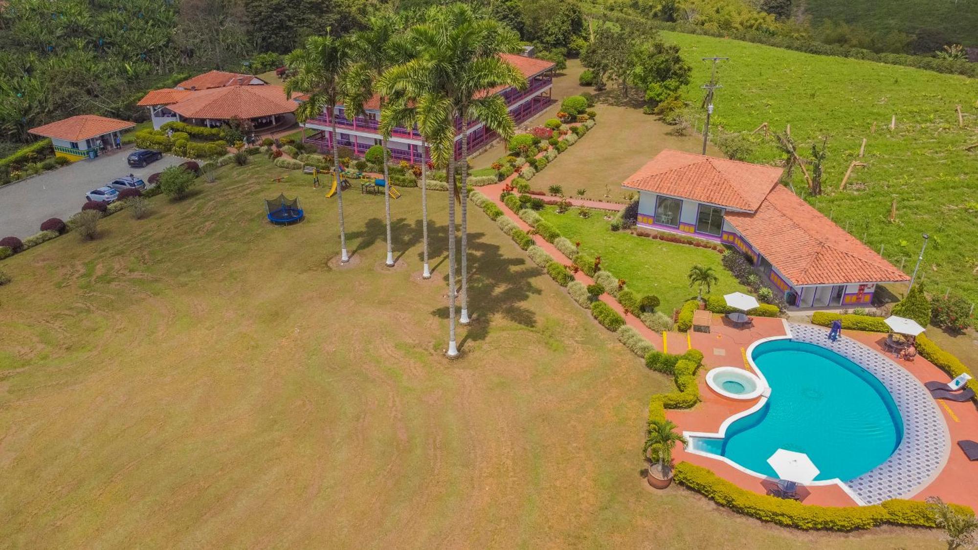 Hotel Arrayanes Del Quindio Montenegro Zewnętrze zdjęcie
